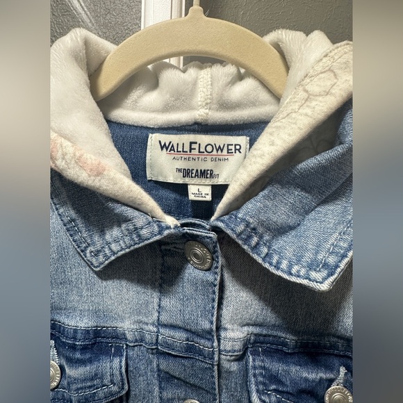 Wallflower Dreamer Knit-Sleeve Hooded Jean Jacket - Picture 3 of 11